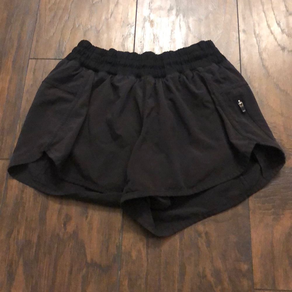 Lululemon tracker shorts size 4